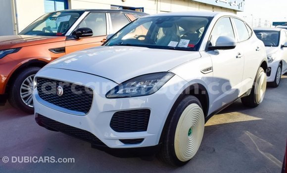 Acheter Import Voiture Jaguar E-Pace Blanc à Import - Dubai, Adamawa Acheter Import Voiture Jaguar E-Pace Blanc à Import - Dubai, Adamawa
