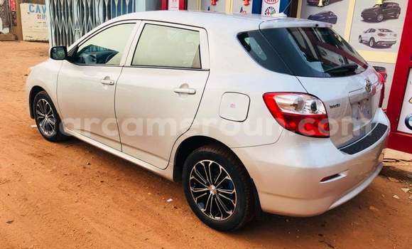 Sayi Na hannu Toyota Matrix M Mota in Douala a Ƙasar Kamaru Sayi Na hannu Toyota Matrix M Mota in Douala a Ƙasar Kamaru