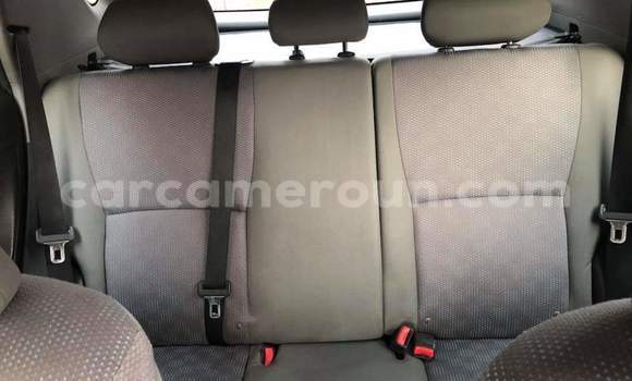 Sayi Na hannu Toyota Matrix M Mota in Douala a Ƙasar Kamaru Sayi Na hannu Toyota Matrix M Mota in Douala a Ƙasar Kamaru