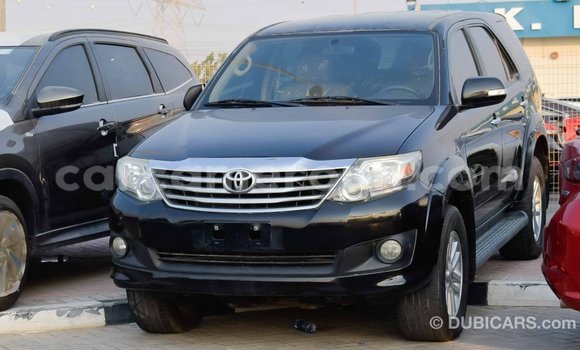 Acheter Import Voiture Toyota Fortuner Noir à Import - Dubai, Adamawa Acheter Import Voiture Toyota Fortuner Noir à Import - Dubai, Adamawa
