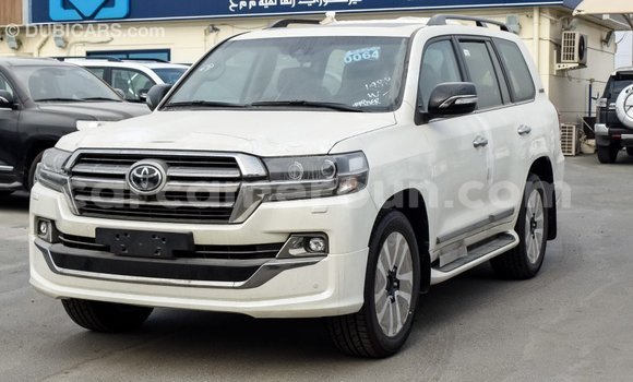 Sayi Imported Toyota Land Cruiser White Mota in Import - Dubai a Adamawa Sayi Imported Toyota Land Cruiser White Mota in Import - Dubai a Adamawa