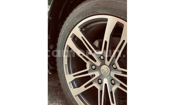 Acheter Import Voiture Toyota Land Cruiser Noir à Import - Dubai, Adamawa Acheter Import Voiture Toyota Land Cruiser Noir à Import - Dubai, Adamawa