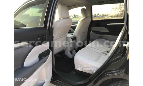 Acheter Import Voiture Toyota Highlander Noir à Import - Dubai, Adamawa Acheter Import Voiture Toyota Highlander Noir à Import - Dubai, Adamawa