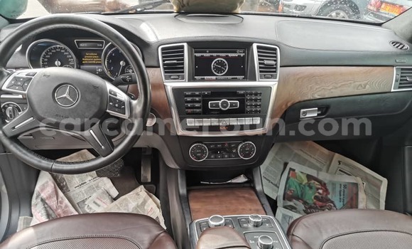 Acheter Occasion Voiture Mercedes‒Benz M-klasse AMG Gris à Yaoundé, Central Cameroon Acheter Occasion Voiture Mercedes‒Benz M-klasse AMG Gris à Yaoundé, Central Cameroon