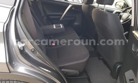 Sayi Na hannu Toyota RAV4 Sauran Mota in Douala a Ƙasar Kamaru Sayi Na hannu Toyota RAV4 Sauran Mota in Douala a Ƙasar Kamaru