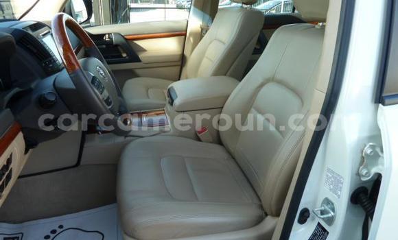 Sayi Na hannu Toyota Land Cruiser Prado Sauran Mota in Douala a Ƙasar Kamaru Sayi Na hannu Toyota Land Cruiser Prado Sauran Mota in Douala a Ƙasar Kamaru