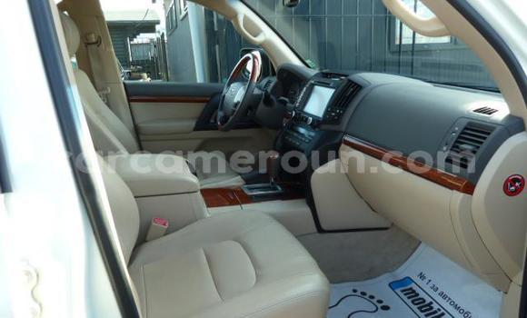 Sayi Na hannu Toyota Land Cruiser Prado Sauran Mota in Douala a Ƙasar Kamaru Sayi Na hannu Toyota Land Cruiser Prado Sauran Mota in Douala a Ƙasar Kamaru