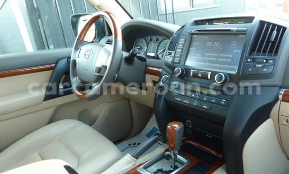Sayi Na hannu Toyota Land Cruiser Prado Sauran Mota in Douala a Ƙasar Kamaru Sayi Na hannu Toyota Land Cruiser Prado Sauran Mota in Douala a Ƙasar Kamaru