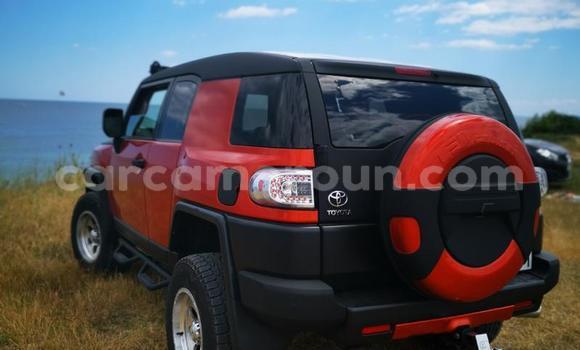 Sayi Na hannu Toyota FJ Cruiser Sauran Mota in Douala a Ƙasar Kamaru Sayi Na hannu Toyota FJ Cruiser Sauran Mota in Douala a Ƙasar Kamaru