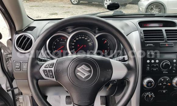 Sayi Na hannu Suzuki Grand Vitara Sauran Mota in Douala a Ƙasar Kamaru Sayi Na hannu Suzuki Grand Vitara Sauran Mota in Douala a Ƙasar Kamaru