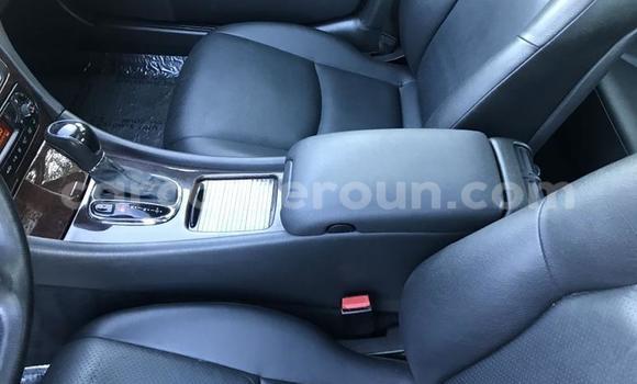 Sayi Na hannu Mercedes‒Benz 230 Sauran Mota in Douala a Ƙasar Kamaru Sayi Na hannu Mercedes‒Benz 230 Sauran Mota in Douala a Ƙasar Kamaru