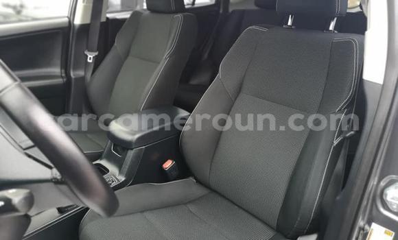 Sayi Na hannu Toyota RAV4 Sauran Mota in Douala a Ƙasar Kamaru Sayi Na hannu Toyota RAV4 Sauran Mota in Douala a Ƙasar Kamaru