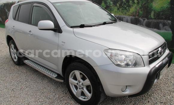 Sayi Na hannu Toyota RAV4 Sauran Mota in Douala a Ƙasar Kamaru Sayi Na hannu Toyota RAV4 Sauran Mota in Douala a Ƙasar Kamaru