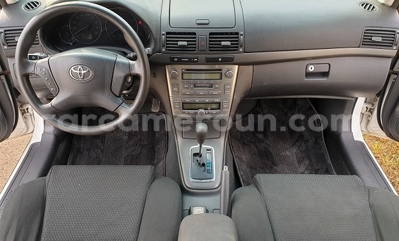 Acheter Import Voiture Toyota Avensis Blanc à Yaoundé, Central Cameroon Acheter Import Voiture Toyota Avensis Blanc à Yaoundé, Central Cameroon
