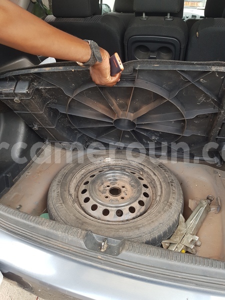 Big with watermark toyota corolla verso littoral cameroon douala 7307