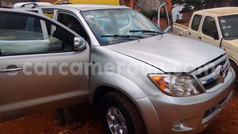 Big with watermark toyota hilux central cameroon yaounde 7319