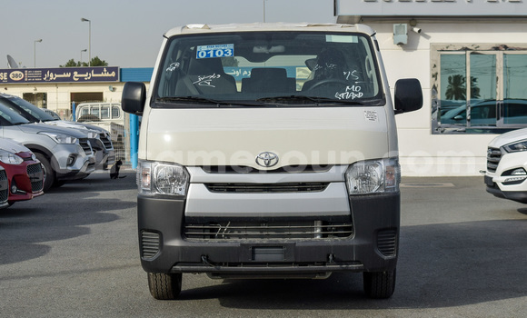 Acheter Neuf Voiture Toyota Hiace Blanc à Import - Dubai, Adamawa Acheter Neuf Voiture Toyota Hiace Blanc à Import - Dubai, Adamawa