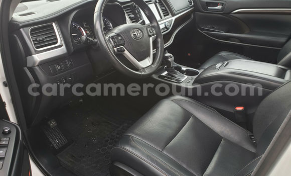 Buy Used Toyota Highlander White Car in Yaounde in Central Cameroon Buy Used Toyota Highlander White Car in Yaounde in Central Cameroon