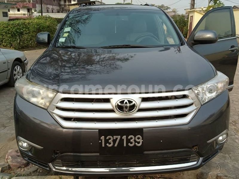 Big with watermark toyota highlander littoral cameroon douala 7338