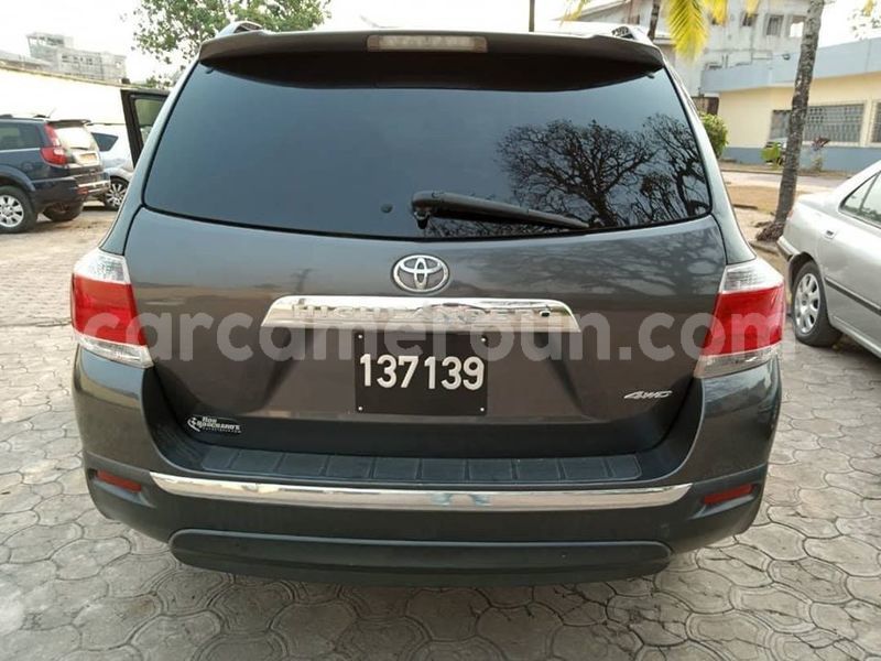 Big with watermark toyota highlander littoral cameroon douala 7338