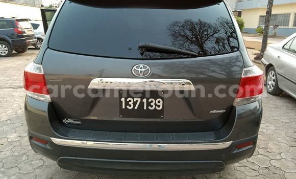 Acheter Occasion Voiture Toyota Highlander Noir à Douala, Littoral Cameroon Acheter Occasion Voiture Toyota Highlander Noir à Douala, Littoral Cameroon