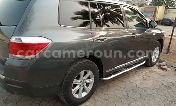 Acheter Occasion Voiture Toyota Highlander Noir à Douala, Littoral Cameroon Acheter Occasion Voiture Toyota Highlander Noir à Douala, Littoral Cameroon