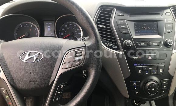 Acheter Occasion Voiture Hyundai Santa Fe Gris à Douala, Littoral Cameroon Acheter Occasion Voiture Hyundai Santa Fe Gris à Douala, Littoral Cameroon