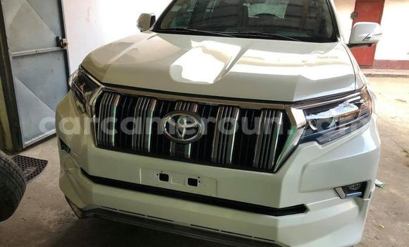 Acheter Occasion Voiture Toyota Land Cruiser Prado Blanc à Douala, Littoral Cameroon Acheter Occasion Voiture Toyota Land Cruiser Prado Blanc à Douala, Littoral Cameroon