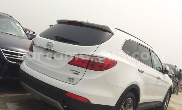 Acheter Occasion Voiture Hyundai Santa Fe Blanc à Douala, Littoral Cameroon Acheter Occasion Voiture Hyundai Santa Fe Blanc à Douala, Littoral Cameroon
