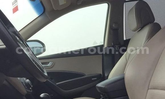 Acheter Occasion Voiture Hyundai Santa Fe Blanc à Douala, Littoral Cameroon Acheter Occasion Voiture Hyundai Santa Fe Blanc à Douala, Littoral Cameroon