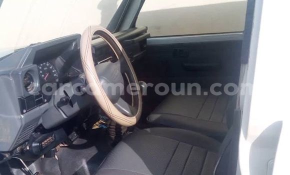 Acheter Occasion Voiture Toyota Land Cruiser Blanc à Douala, Littoral Cameroon Acheter Occasion Voiture Toyota Land Cruiser Blanc à Douala, Littoral Cameroon