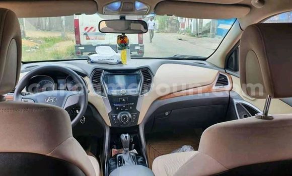 Acheter Occasion Voiture Hyundai Santa Fe Noir à Douala, Littoral Cameroon Acheter Occasion Voiture Hyundai Santa Fe Noir à Douala, Littoral Cameroon