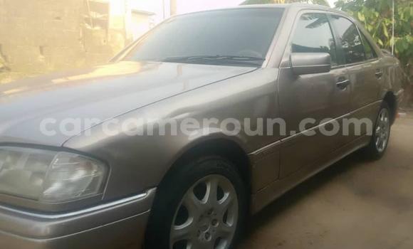 Acheter Occasion Voiture Mercedes‒Benz C–Class Marron à Douala, Littoral Cameroon Acheter Occasion Voiture Mercedes‒Benz C–Class Marron à Douala, Littoral Cameroon