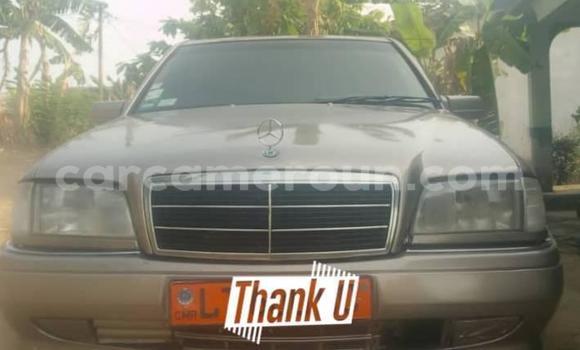 Acheter Occasion Voiture Mercedes‒Benz C–Class Marron à Douala, Littoral Cameroon Acheter Occasion Voiture Mercedes‒Benz C–Class Marron à Douala, Littoral Cameroon