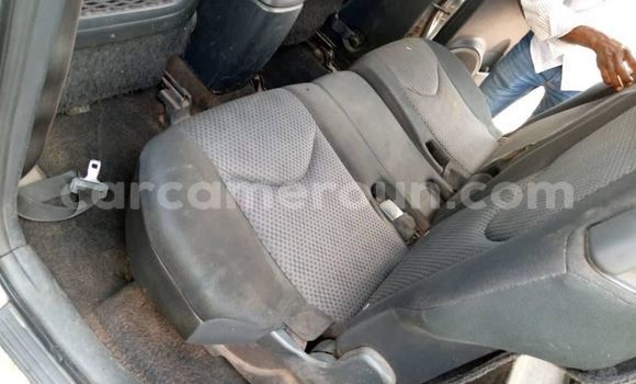 Acheter Occasion Voiture Toyota RAV4 Gris à Douala, Littoral Cameroon Acheter Occasion Voiture Toyota RAV4 Gris à Douala, Littoral Cameroon