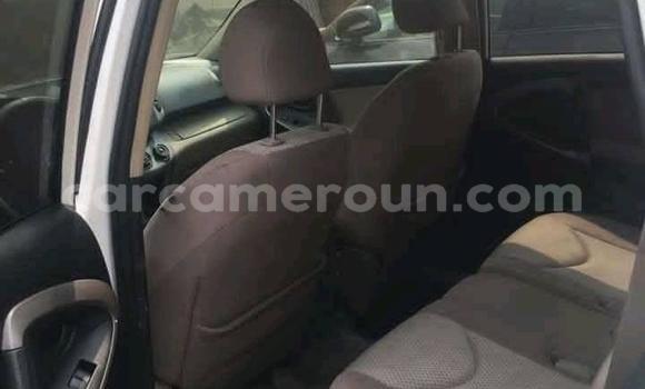 Acheter Occasion Voiture Toyota RAV4 Blanc à Douala, Littoral Cameroon Acheter Occasion Voiture Toyota RAV4 Blanc à Douala, Littoral Cameroon