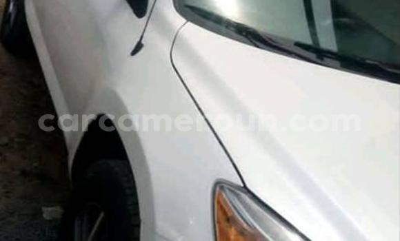 Acheter Occasion Voiture Toyota RAV4 Blanc à Douala, Littoral Cameroon Acheter Occasion Voiture Toyota RAV4 Blanc à Douala, Littoral Cameroon