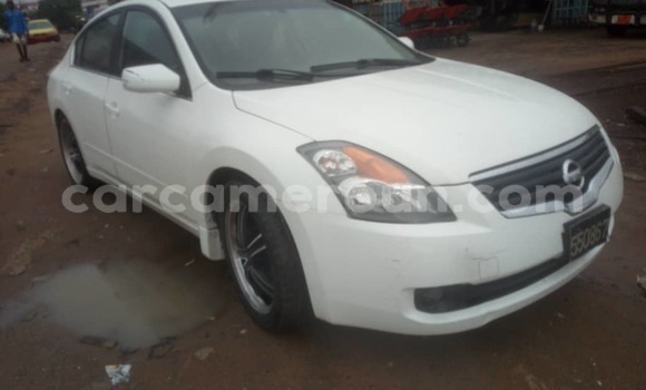 Acheter Occasion Voiture Nissan Altima Blanc à Douala, Littoral Cameroon Acheter Occasion Voiture Nissan Altima Blanc à Douala, Littoral Cameroon