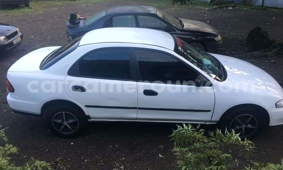 Sayi Na hannu Mazda Mazda 3 White Mota in Buea a Yammacin Kamaru