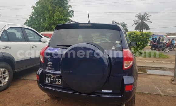 Acheter Occasion Voiture Toyota RAV4 Bleu à Douala, Littoral Cameroon Acheter Occasion Voiture Toyota RAV4 Bleu à Douala, Littoral Cameroon