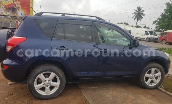 Acheter Occasion Voiture Toyota RAV4 Bleu à Douala, Littoral Cameroon Acheter Occasion Voiture Toyota RAV4 Bleu à Douala, Littoral Cameroon
