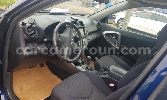 Acheter Occasion Voiture Toyota RAV4 Bleu à Douala, Littoral Cameroon Acheter Occasion Voiture Toyota RAV4 Bleu à Douala, Littoral Cameroon