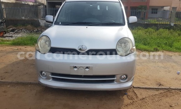 Acheter Occasion Voiture Toyota Sienta Gris à Douala, Littoral Cameroon Acheter Occasion Voiture Toyota Sienta Gris à Douala, Littoral Cameroon