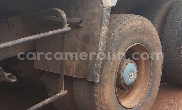 Sayi Na hannu Mercedes‒Benz 2628 White Babbar mota in Yaounde a Babban Kamaru