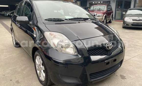 Acheter Occasion Voiture Toyota Yaris Noir à Yaoundé, Central Cameroon Acheter Occasion Voiture Toyota Yaris Noir à Yaoundé, Central Cameroon