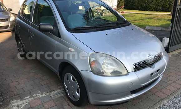 Acheter Occasion Voiture Toyota Yaris Gris à Douala, Littoral Cameroon Acheter Occasion Voiture Toyota Yaris Gris à Douala, Littoral Cameroon