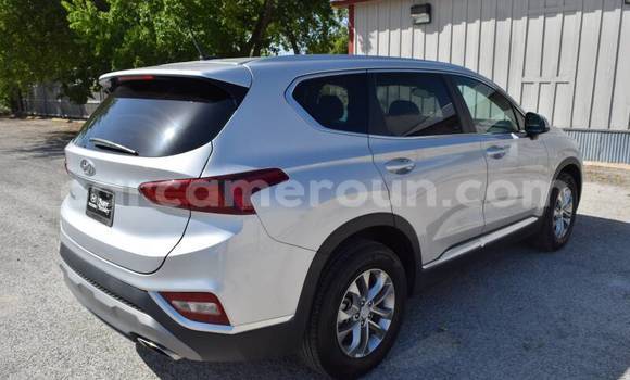 Sayi Na hannu Hyundai Santa Fe M Mota in Douala a Ƙasar Kamaru Sayi Na hannu Hyundai Santa Fe M Mota in Douala a Ƙasar Kamaru