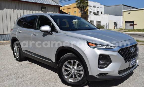 Sayi Na hannu Hyundai Santa Fe M Mota in Douala a Ƙasar Kamaru Sayi Na hannu Hyundai Santa Fe M Mota in Douala a Ƙasar Kamaru