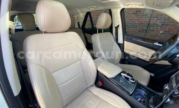 Sayi Na hannu Mercedes‒Benz GLE White Mota in Douala a Ƙasar Kamaru Sayi Na hannu Mercedes‒Benz GLE White Mota in Douala a Ƙasar Kamaru