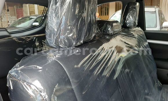 Acheter Occasion Voiture Toyota Highlander Beige à Douala, Littoral Cameroon Acheter Occasion Voiture Toyota Highlander Beige à Douala, Littoral Cameroon